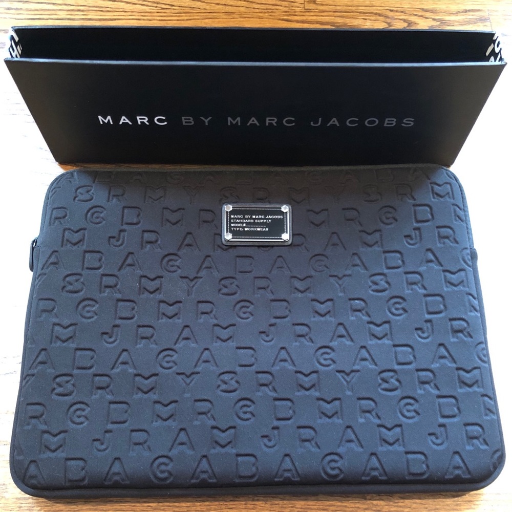 MARC by MARC JACOBS Black Dream 15” Laptop Sleeve